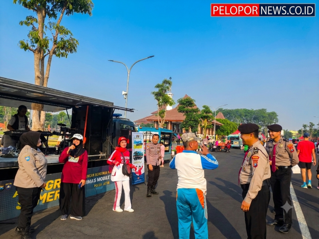 Sat Samapta Polresta Sidoarjo Hadir Amankan Aktivitas Masyarakat saat Olahraga Akhir Pekan