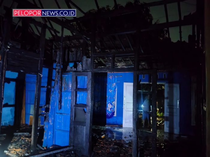 Ditinggal Nonton Karnaval, Rumah Warga Pungangan Batang Ludes Terbakar