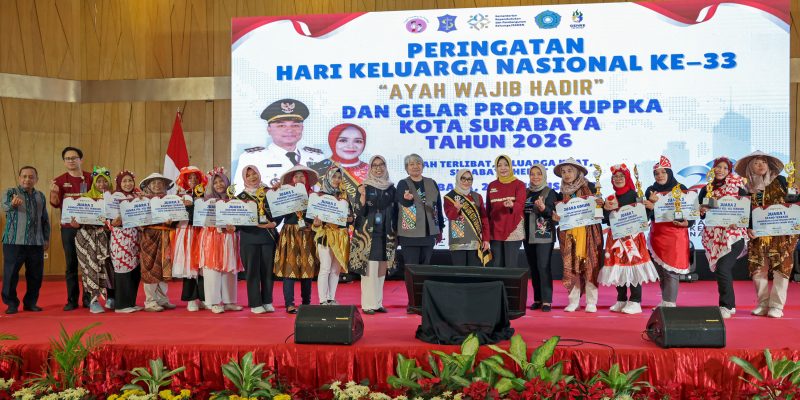 Harganas Ke-33 Surabaya Usung Tema “Ayah Wajib Hadir”, Wali Kota Eri Tegaskan Pentingnya Figur Ayah