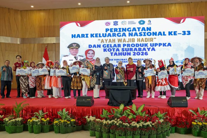 Harganas Ke-33 Surabaya Usung Tema “Ayah Wajib Hadir”, Wali Kota Eri Tegaskan Pentingnya Figur Ayah