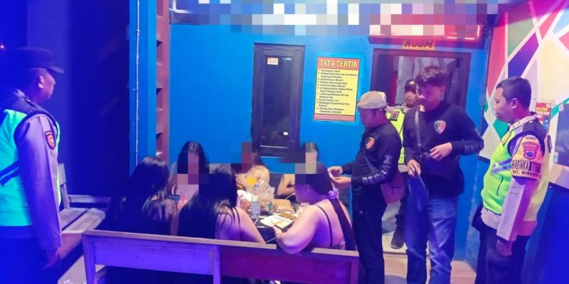 Tindak Lanjuti Video Viral, Polsek Wiradesa Razia Cafe, Enam Botol Miras Diamankan