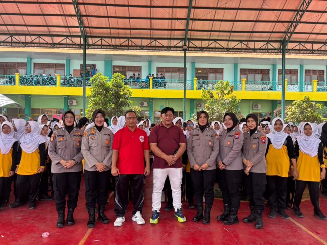 Polwan Goes to School, Edukasi Siswa SMPN 2 Krian Tentang Bahaya Bullying, Narkoba dan Kekerasan