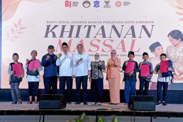 Gotong Royong Perkuat Kampung Pancasila, Pemkot Surabaya dan DWP Gelar Khitan Massal untuk 280 Anak