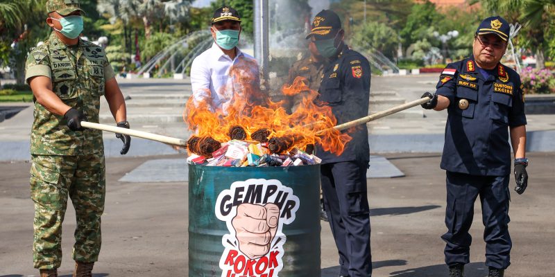 Sinergi Pemkot Surabaya dan Bea Cukai Musnahkan 43,2 Juta Batang Rokok Ilegal