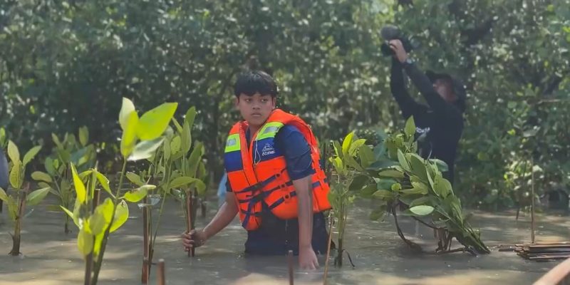 Tanam 38.000 Mangrove, Pelajar Surabaya Ukir Prestasi International Young Eco-Hero Award 2026