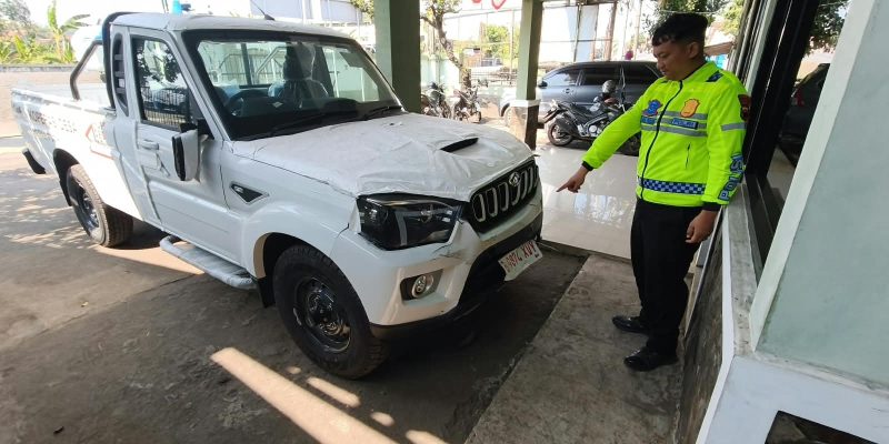 Pick Up Diduga Hilang Konsentrasi, Tabrak Pejalan Kaki dan Empat Motor Parkir di Tulis