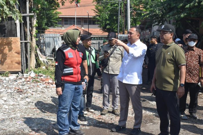 Wali Kota Eri Tertibkan Pengolahan Sampah Ilegal di Keputih Surabaya, 32 Dump Truck Angkut Sisa Sampah ke TPA Benowo