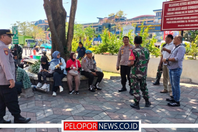 Polisi Sidoarjo Bantu Evakuasi dan Dampingi Santri Korban Keracunan