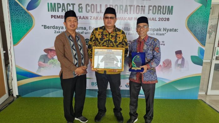 Unggul dalam Sinergi Lintas Instansi, Surabaya Raih Predikat Kota Wakaf Kolaboratif Terbaik 2026