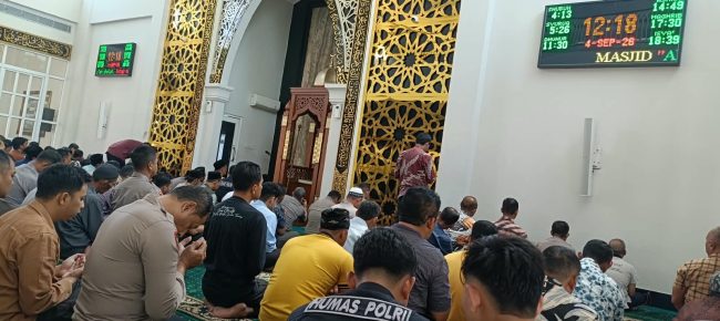 Polisi dan Masyarakat Doakan Kesembuhan Santri Ponpes Manbaul Hikam