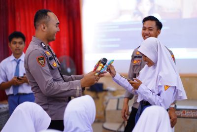 Tak Cuma Jaga Kamtibmas, Polresta Batang Kini Ajak Siswa SMA Lihai Gunakan AI Secara Bijak