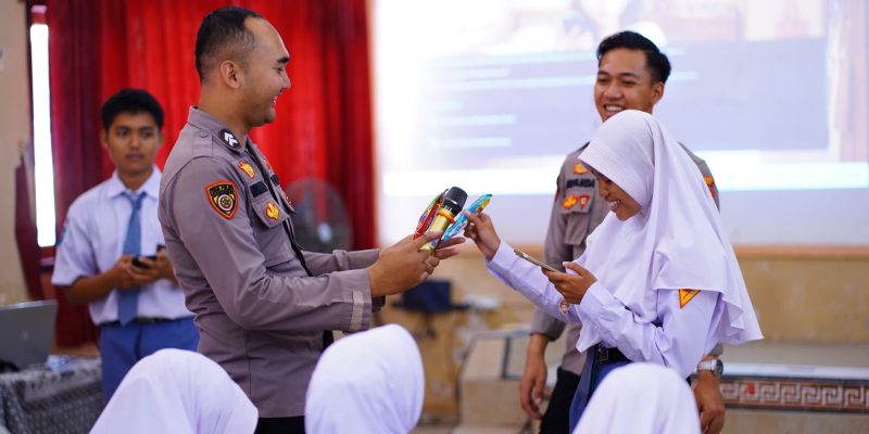Tak Cuma Jaga Kamtibmas, Polresta Batang Kini Ajak Siswa SMA Lihai Gunakan AI Secara Bijak