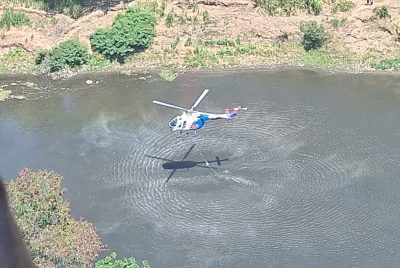 Tangani Kebakaran TPA Putri Cempo, Polda Jateng Kerahkan Helikopter Water Bombing