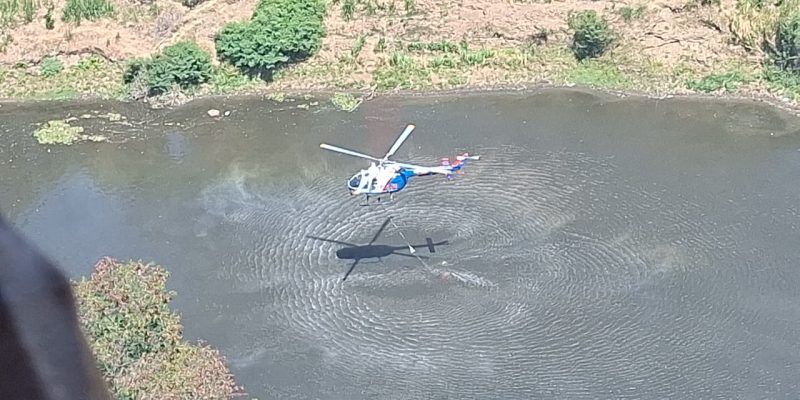 Tangani Kebakaran TPA Putri Cempo, Polda Jateng Kerahkan Helikopter Water Bombing