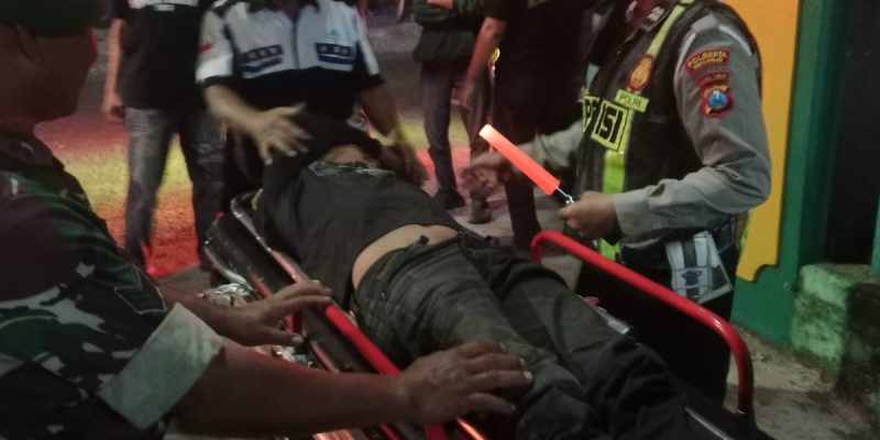 Gerak Cepat Polsek Buduran Tangani Laka Lantas, Polisi Sigap Evakuasi Korban ke Rumah Sakit