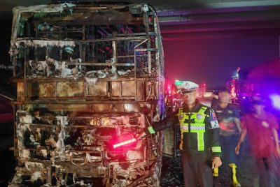 Bus PO Tunas Muda Ludes Terbakar di Tol Batang-Semarang, 15 Penumpang Selamat