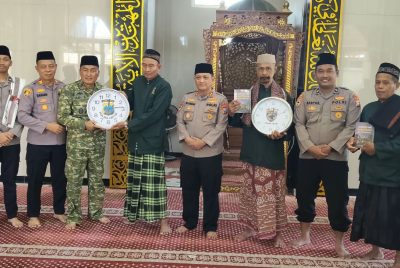 Safari Jumat, Kapolsek Jabon Perkuat Sinergitas dengan Ulama dan Tokoh Agama di Kedungcangkring