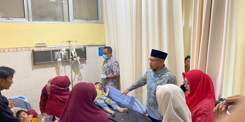 Dugaan Keracunan MBG Bawang Batang, Korban Dari Bayi Hingga Lansia, Pemkab Pastikan Perawatan Gratis