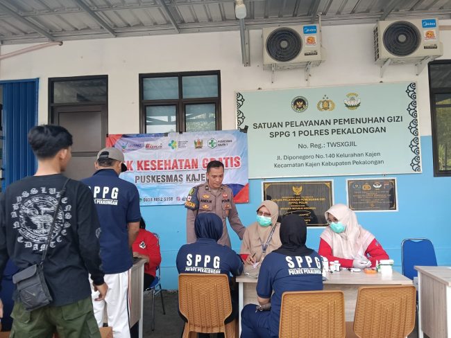 Dukung Program Pemerintah, Si Dokkes Polres Pekalongan Skrining Kesehatan Ratusan Petugas SPPG