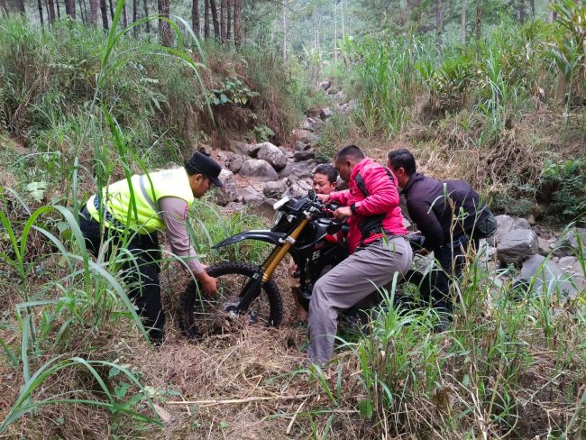 Tersesat di Tengah Hutan Petungkriyono, Pria Ini Hubungi Call Center 110