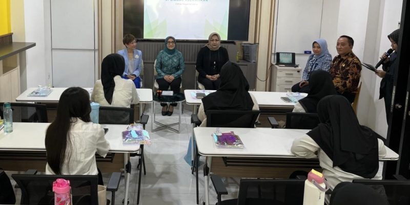 54 Warga Surabaya Dibekali Skill Perawatan Wajah, Disiapkan Jadi Pelaku Usaha Mandiri
