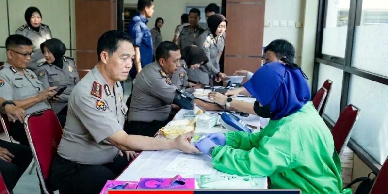 Sambut Hari Jadi ke-75 Humas Polri, Polda Jatim Gelar Aksi Donor Darah dan Kumpulkan 100 Kantong Darah