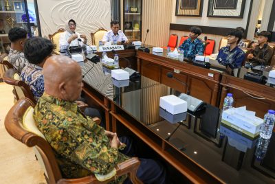 Pemkot Surabaya Lepas Puluhan Atlet Street Soccer Berlaga di Jakarta