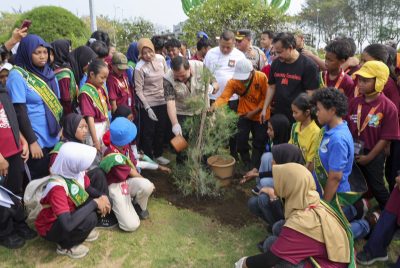 Kementerian Dalam Negeri Apresiasi Pelaksanaan Gerakan Indonesia ASRI di Kota Surabaya