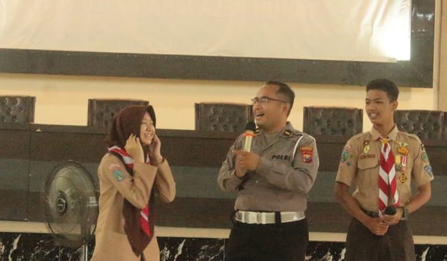 Polresta Sidoarjo Edukasi Pemanfaatan AI ke Pelajar