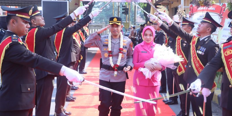 Farewell Parade Sertijab Kapolres Pasuruan, AKBP Irawan Setyono Resmi Lanjutkan Kepemimpinan