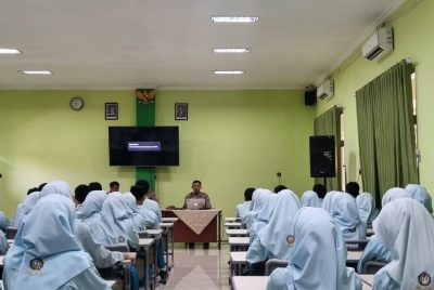 Polres Blitar Sosialisasikan Pemanfaatan AI Secara Bijak Kepada 85 Siswa Man 2 Wlingi