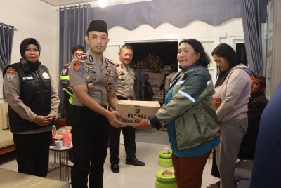 Duka Karhutla TNBTS, Kapolres Pasuruan Sambangi Keluarga Korban Untuk Sampaikan Belasungkawa