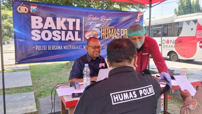 HUT Humas Polri ke-75, Polres Pasuruan Gelar Bakti Sosial Donor Darah di Bangil