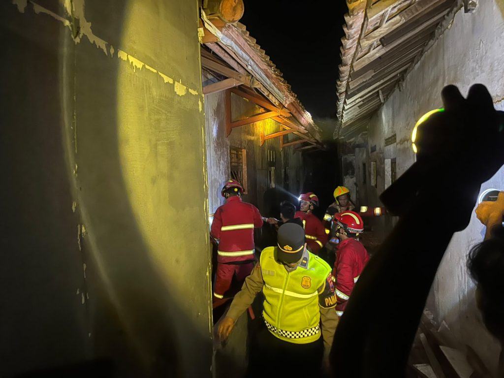 Diduga Korsleting Listrik, Satu Rumah di Desa Wangandowo Ludes Terbakar