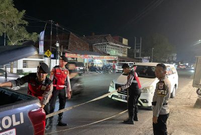 Wujut Kepedulian Kapada Masyarakat, Polres Lubuklinggau Gercep Bantu Pemudik Yang Alami Kerusakan Mobil