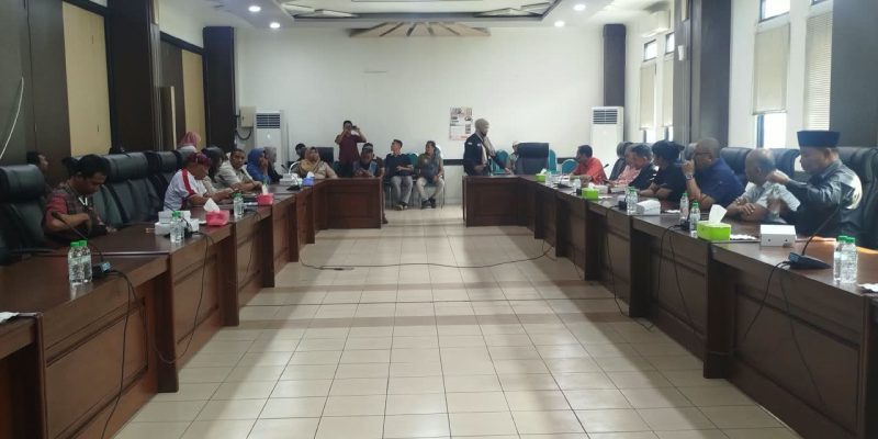 Audiensi Jalan Puntir Ngembal di DPRD Pasuruan: Hanya 1 dari 14 Perusahaan Hadir, Ormas Ancam Tutup Jalan
