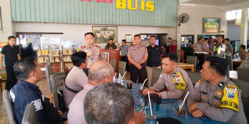 Polres Pasuruan Launching Kopling, Kopi Keliling Gratis Untuk Perkuat Kedekatan Polisi Dengan Masyarakat