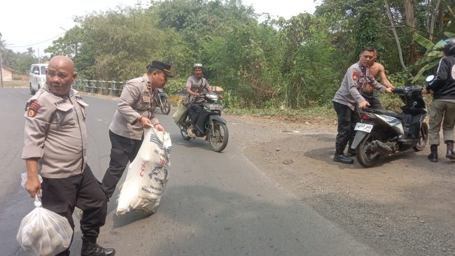 Respons Cepat Polsek Lubuklinggau Selatan I Bantu Tangani Korban Kecelakaan