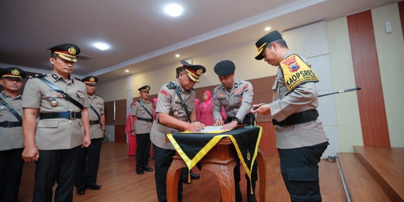 Mutasi di Lingkup Polresta Batang, Sejumlah Pejabat Utama dan Kapolsek Resmi Berganti