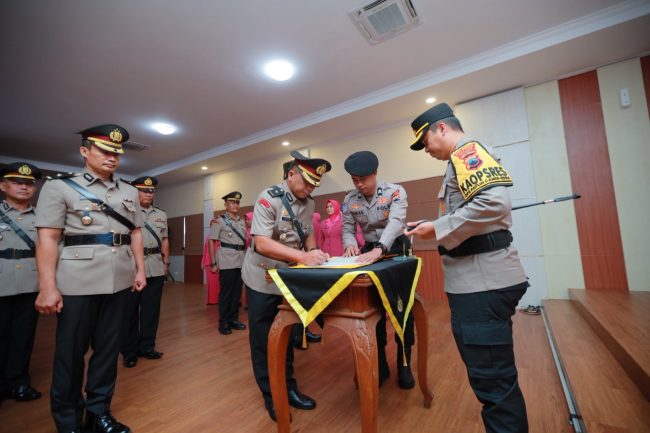Mutasi di Lingkup Polresta Batang, Sejumlah Pejabat Utama dan Kapolsek Resmi Berganti