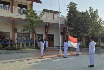 Kibarkan Sang Saka Merah Putih, SMAN 1 Pace Gelar Upacara Sumpah Pemuda Dengan Komando Patriotisme