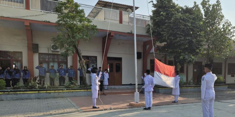 Kibarkan Sang Saka Merah Putih, SMAN 1 Pace Gelar Upacara Sumpah Pemuda Dengan Komando Patriotisme