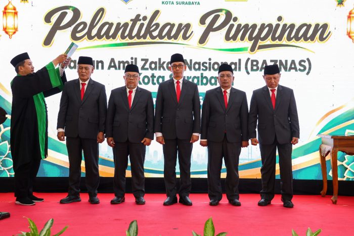 Wali Kota Eri Cahyadi Minta Baznas Surabaya Prioritaskan Warga Miskin Ekstrem