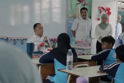 Dapati Siswa Belajar Lesehan, Wali Kota Eri Minta Dispendik Evaluasi Kebutuhan Sarpras Sekolah