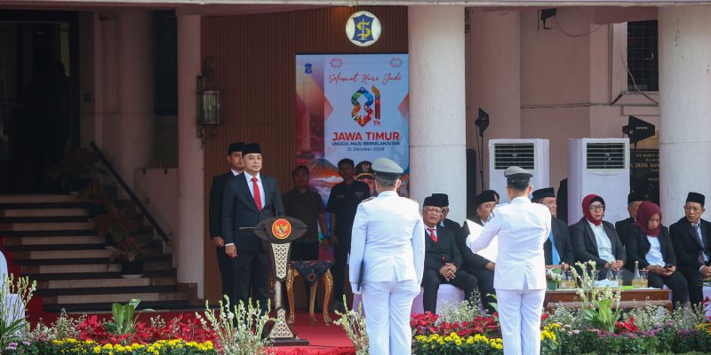 Pemkot Surabaya Gelar Upacara HUT ke-81 Jawa Timur, Wali Kota Eri Tekankan Sinergi Ekonomi dan Transportasi