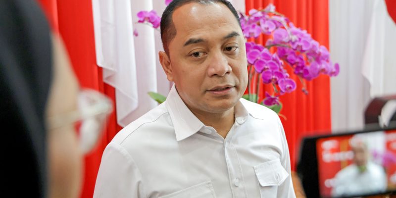 Verifikasi Bansos Surabaya Lewat Musyawarah RT, Wali Kota Eri Minta Warga Tak Pinjamkan KTP