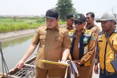Bupati Subandi Sidak Betonisasi Jalan Kebonagung-Kemasan Krian, Pembetonan Siap