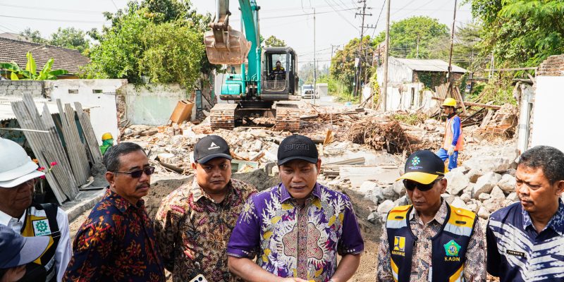 Bupati Subandi Pastikan Pembangunan Frontage Road Buduran Segera Tuntas