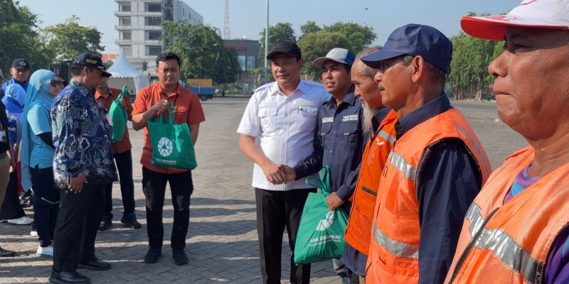 Bupati Subandi Tegaskan Digitalisasi Parkir Sidoarjo, Jukir Nakal Terancam Diberhentikan