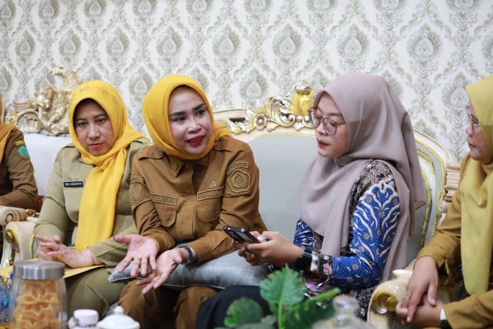 Wabup Mimik Idayana Apresiasi Perpustakaan Digital, Dorong Siswa Sidoarjo Gemar Membaca dan Menulis